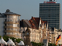 001  Das "Mittsommernachtsfest" hat in den letzten Jahren immer tausende Besucher angelockt. : 2008, Düsseldorf, Feiern, Juni, Menschen, Mittsommernacht