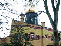 003  Das Ronald-Mac-Donald-Haus - ein Heim für krebskranke Kinder mit ihren Familien - steht in der Gruga.