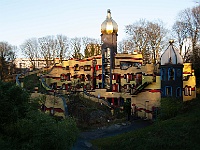 020  Das Ronald-Mac-Donald-Haus im Abendlicht.