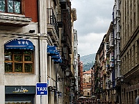 014  Eine der sieben  Altstadtstraßen.